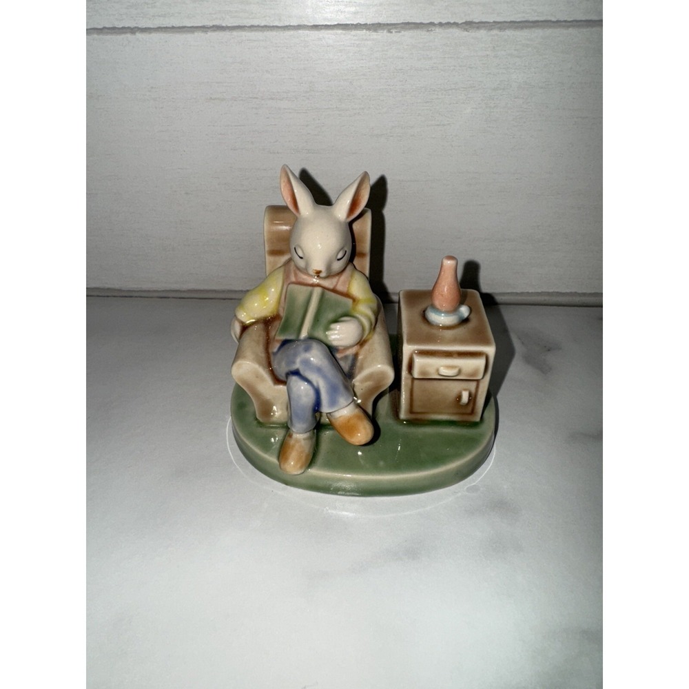 VTG Sleeping Bunny‎ Figurine Porcelain